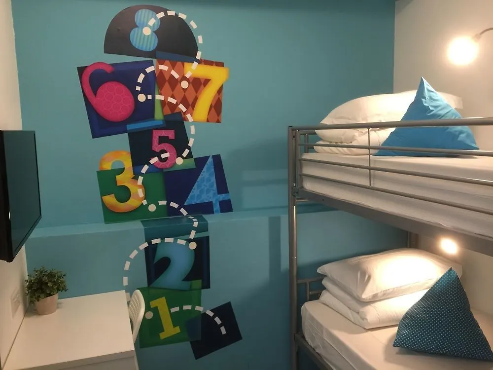 סינגפור Five Stones Hostel