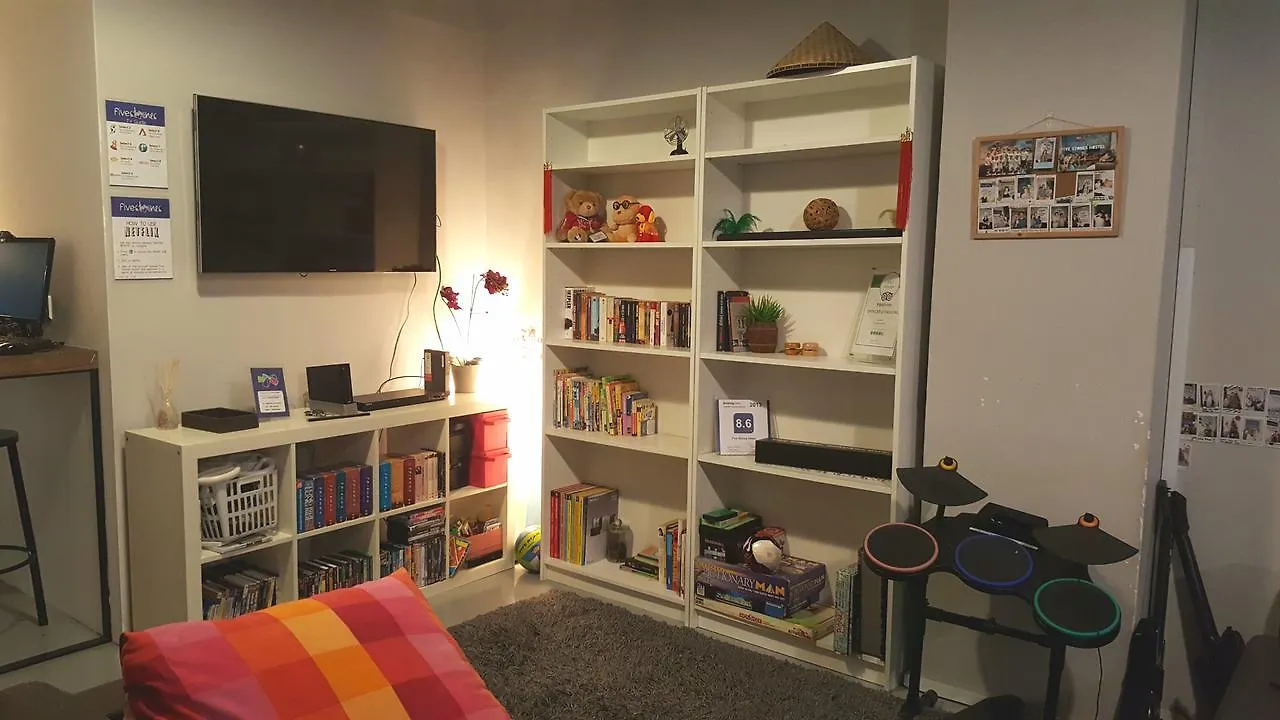 סינגפור Five Stones Hostel